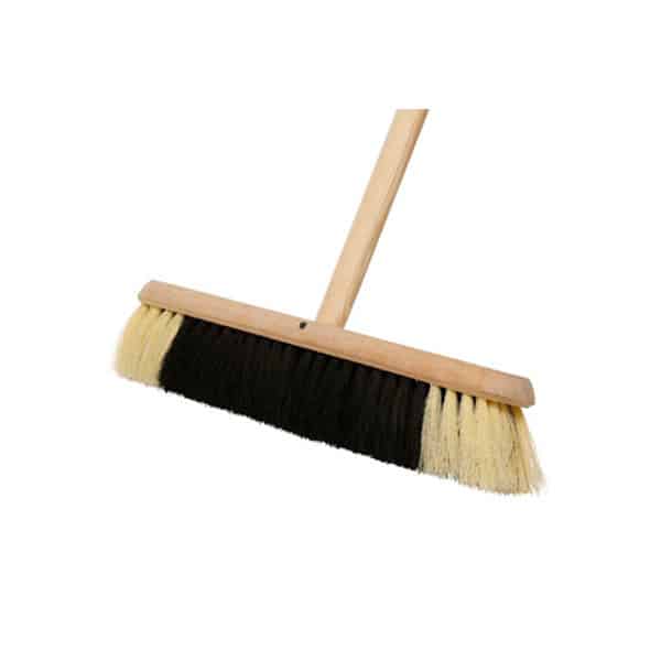 Wide sweeping brushes